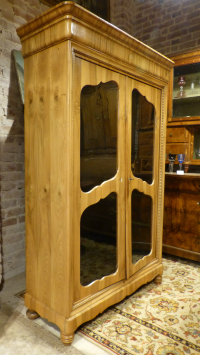 Vitrinenschrank, um 1850, nu-furniert
