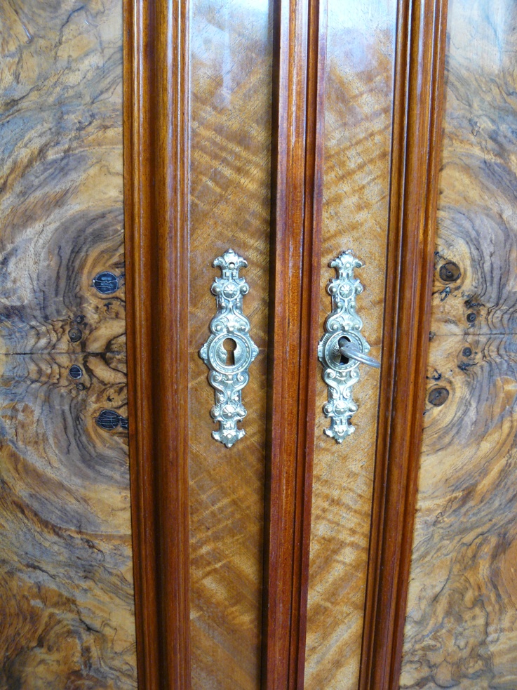 Antik Greef - Möbelrestauration & Antiquitäten